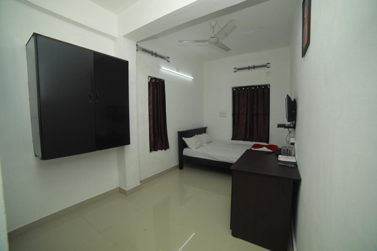 Meghna Residency Hotel Thiruvananthapuram Eksteriør billede
