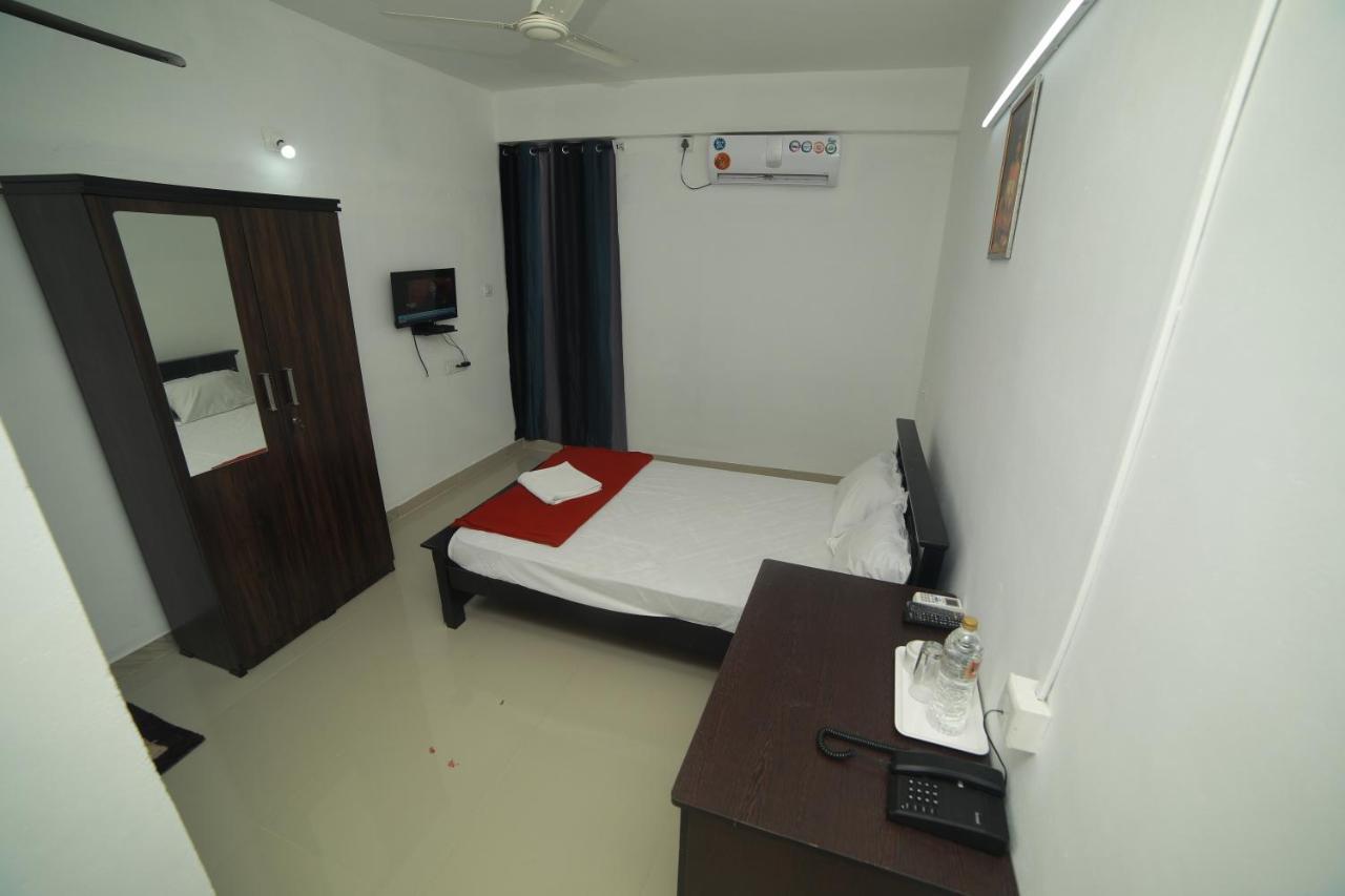 Meghna Residency Hotel Thiruvananthapuram Eksteriør billede
